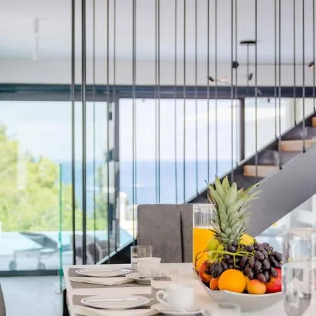 Villa Luxury Pont Infinity Heated Pool *